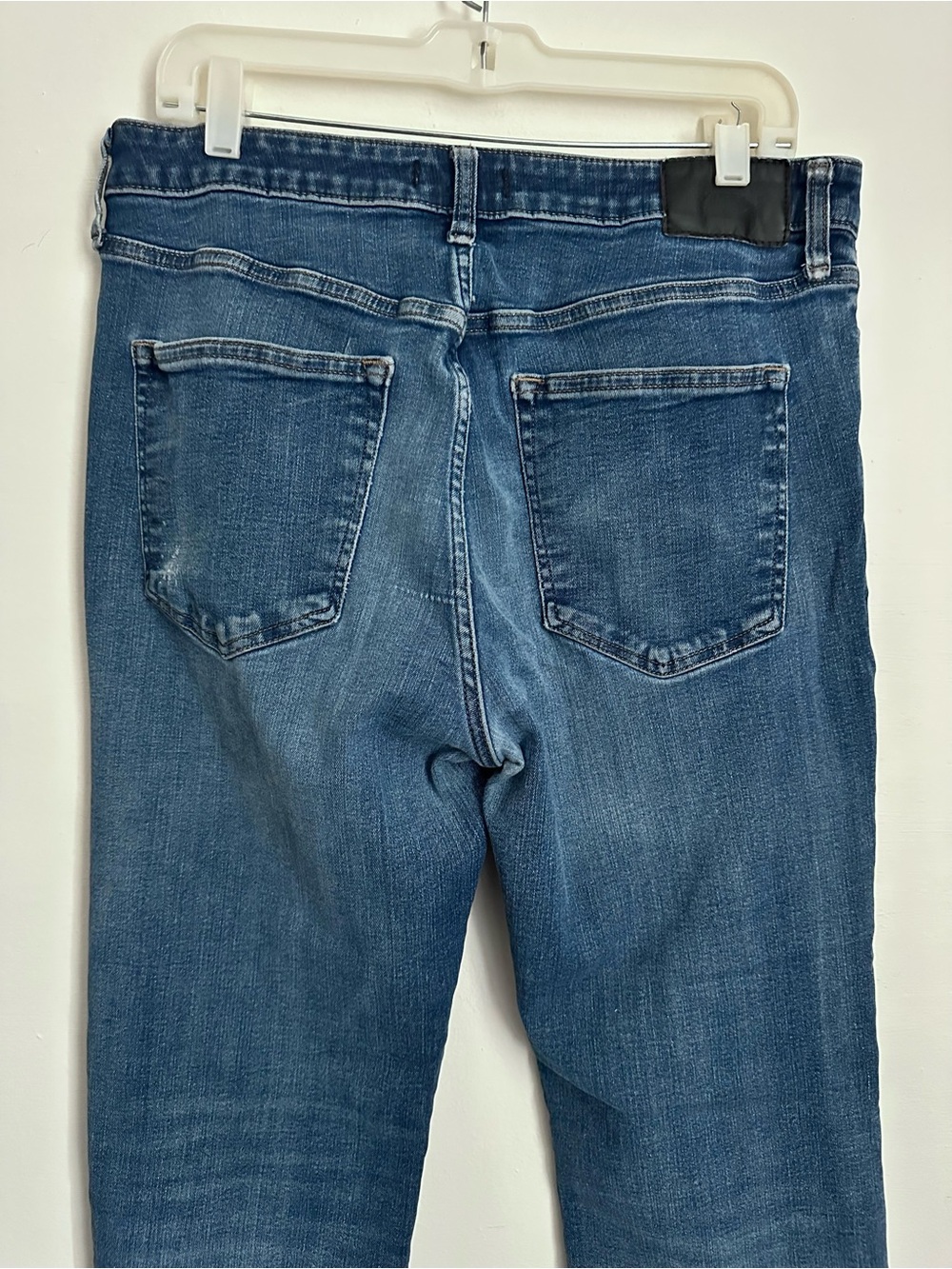 Men’s Express Straight Ripped Jeans - Picture 4 of 8